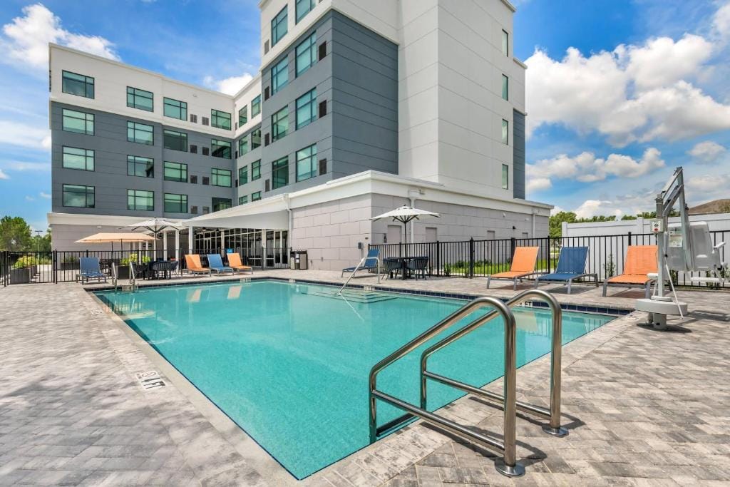 Cambria Hotel Tampa-Brandon — 4