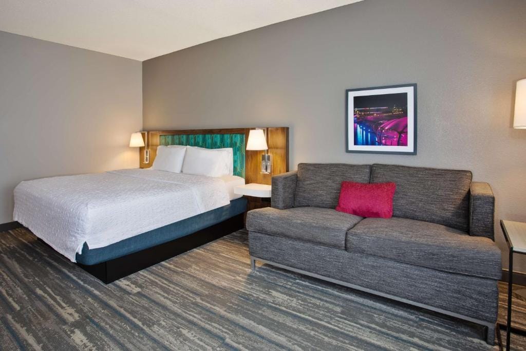 Hampton Inn & Suites Tampa East Casino Area — 2