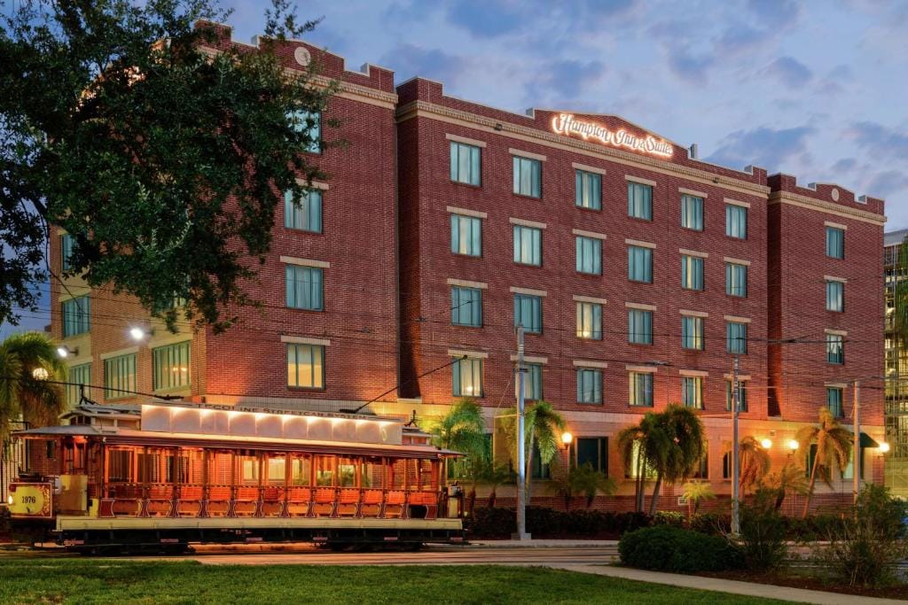 Hampton Inn & Suites Tampa Ybor City Downtown — 1