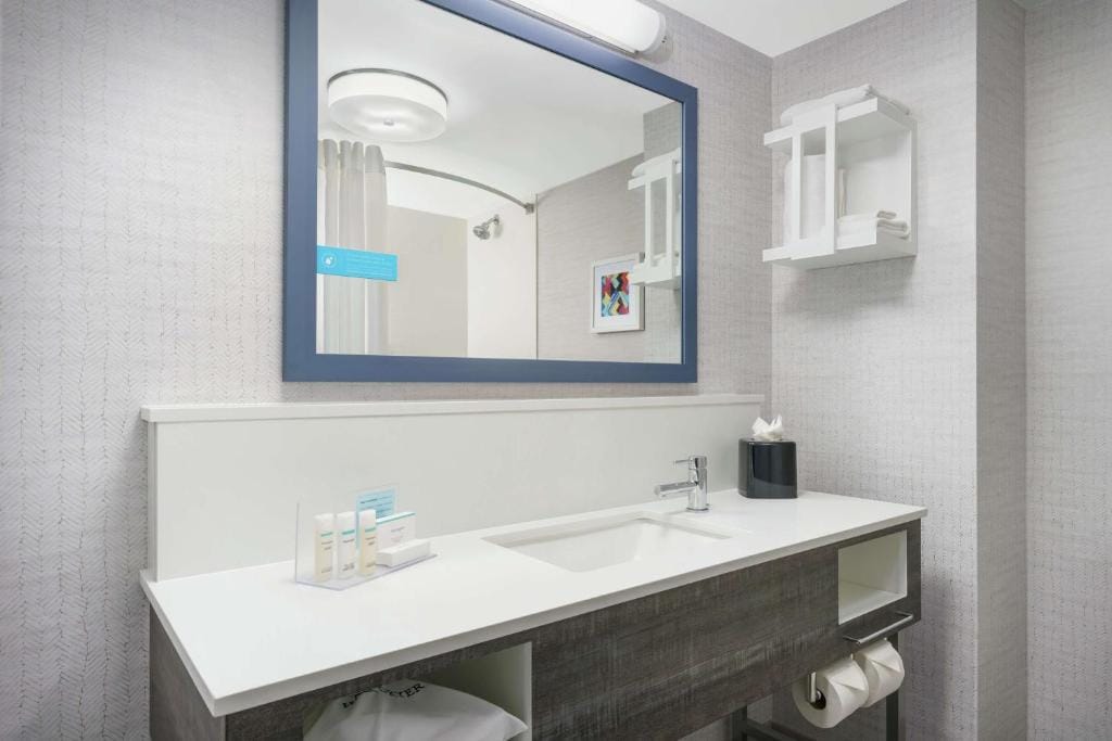 Hampton Inn & Suites Tampa Ybor City Downtown — 3
