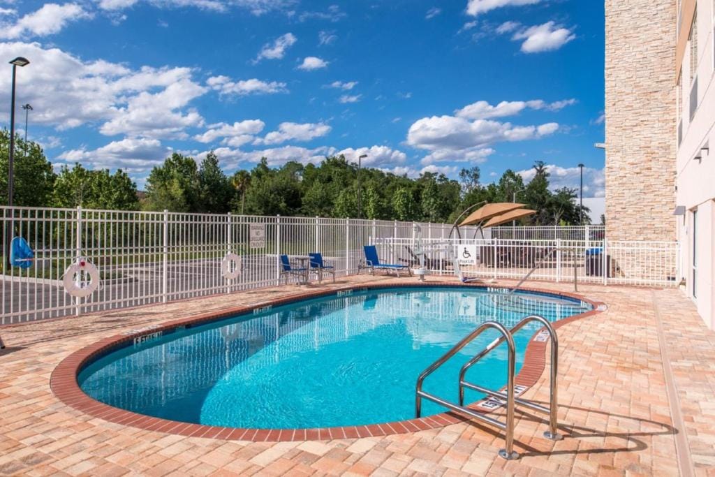 Holiday Inn Express & Suites - Tampa North - Wesley Chapel by IHG — 4