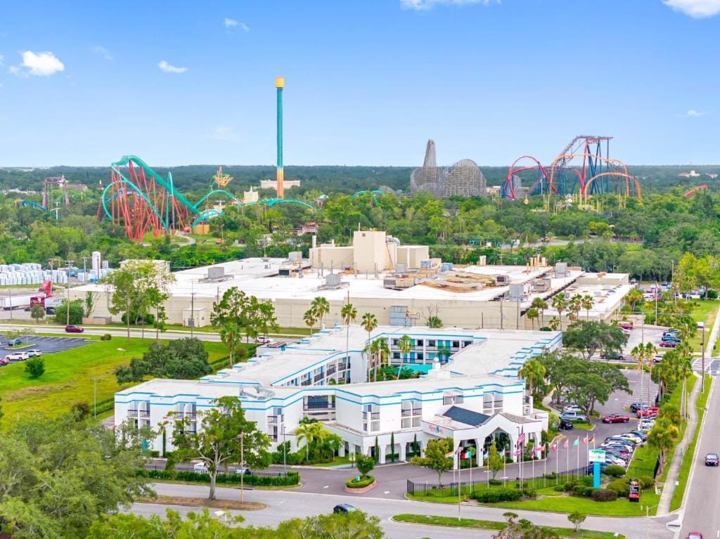OASIS BAY SUITES, Tampa, Busch Gardens, USF — 1