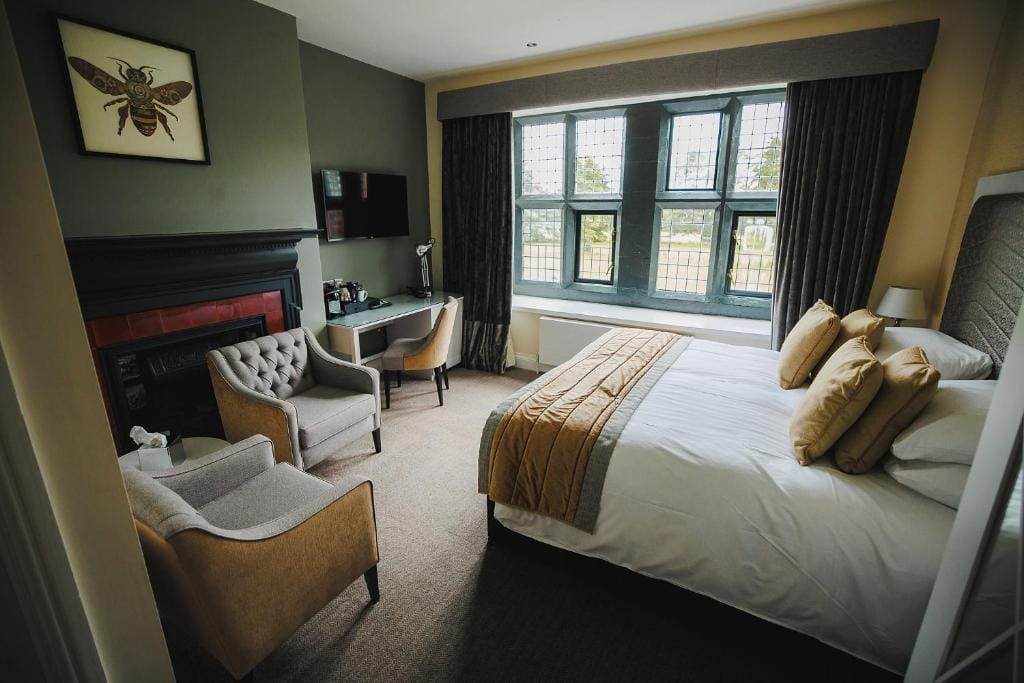 Caer Rhun Hall Hotel — 2