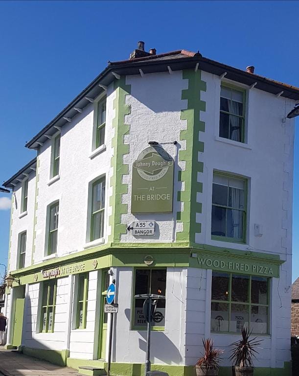 Johnny Dough's Conwy with Rooms — 1