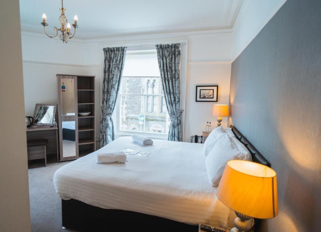 Johnny Dough's Conwy with Rooms — 2