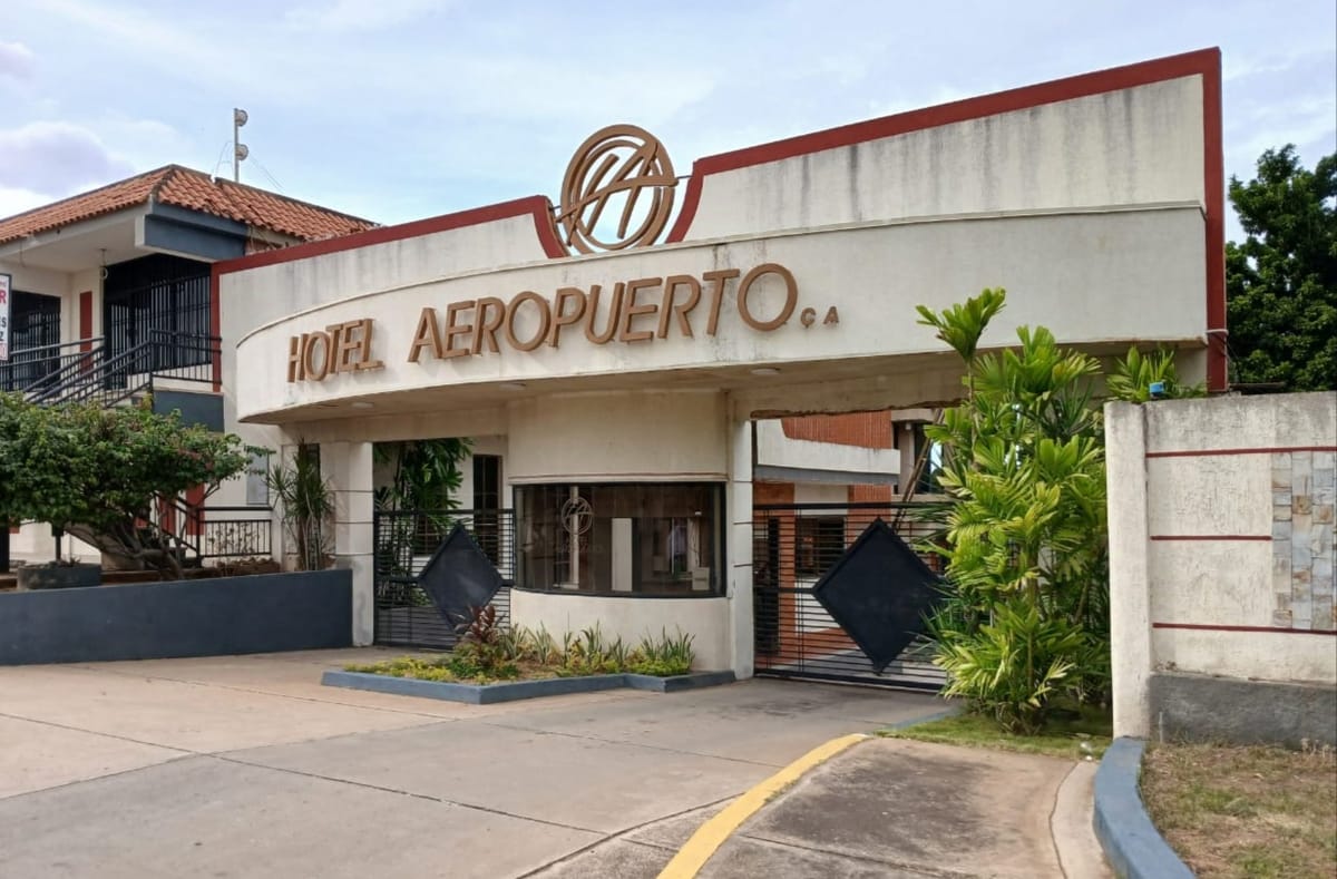 Hotel Aeropuerto — 3