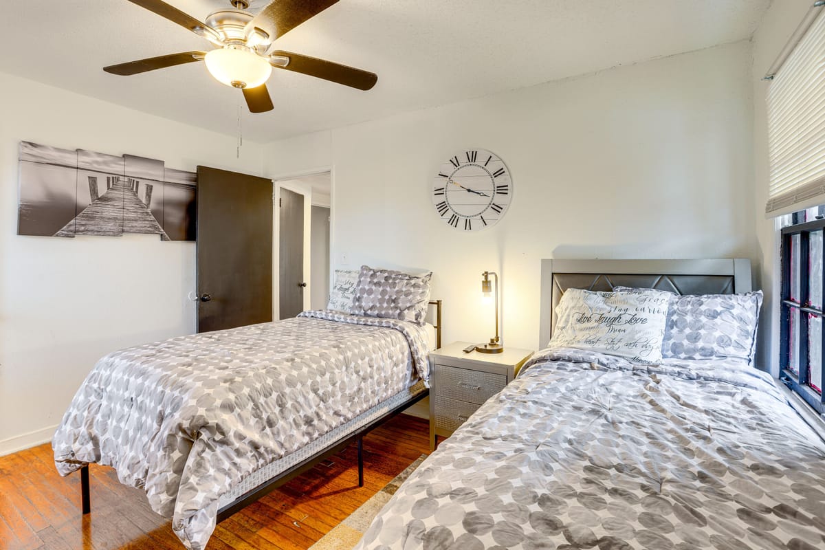 5 Mi to Downtown & Red Mtn Park! Cozy Family Home — 2