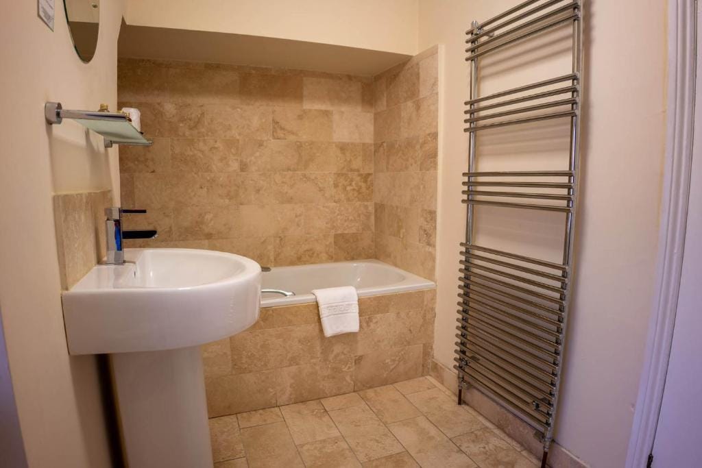 East Ayton Lodge Hotel, Scarborough — 3