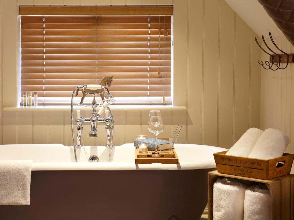 The Plough Inn & Cottages — 4