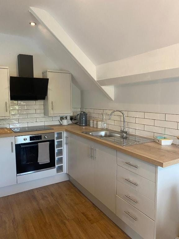 The White Hart Apartment Valley View — 1