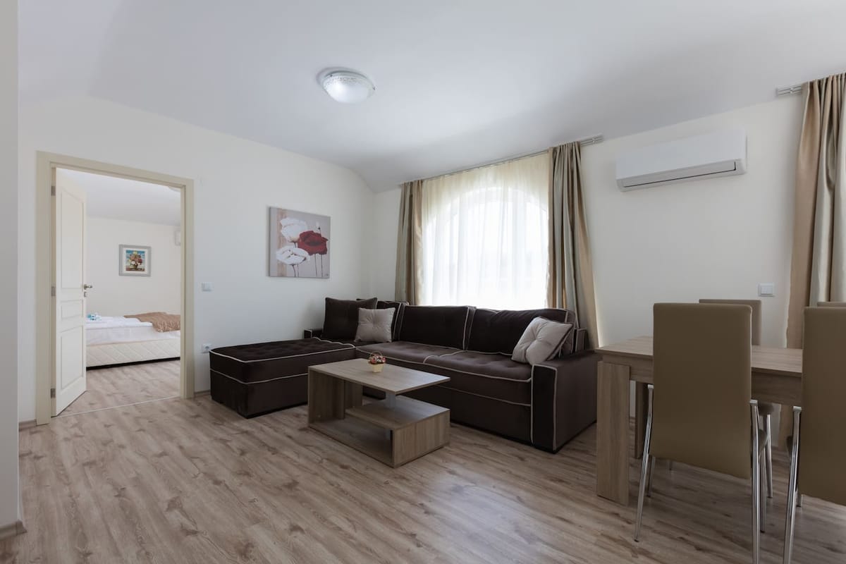 Zevs Residence — 2