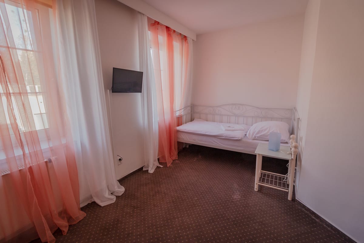 Hotel Garni Orlová — 4