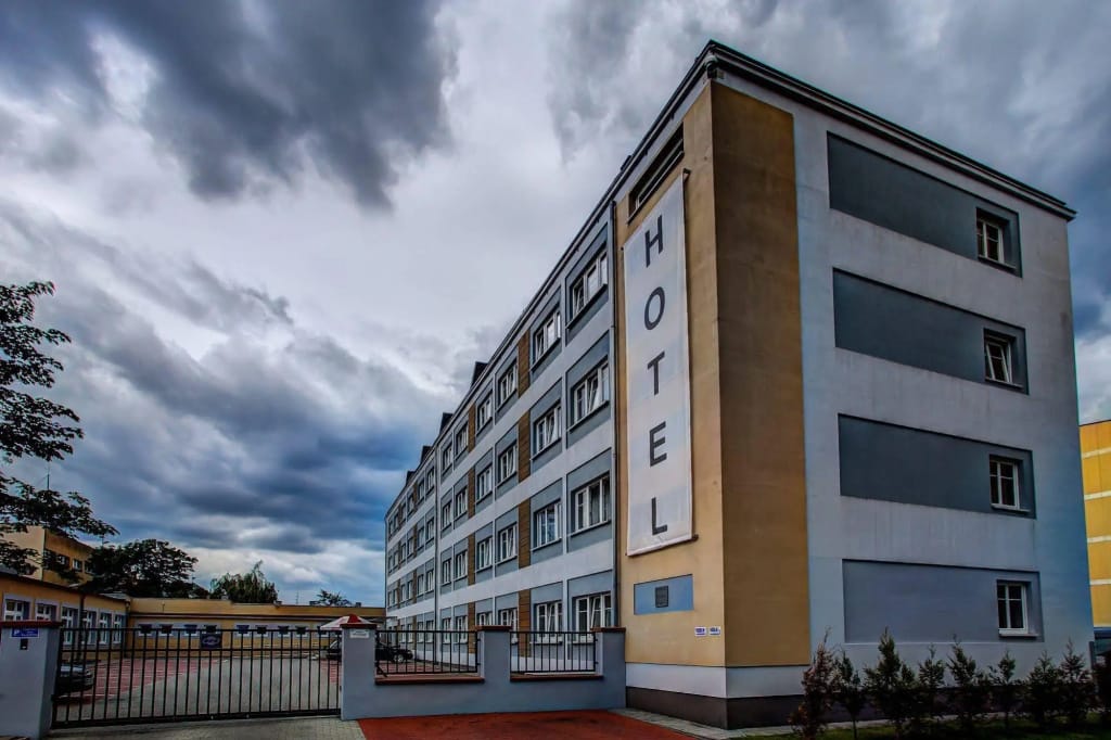 Hotel ALPEX i Restauracja — 1