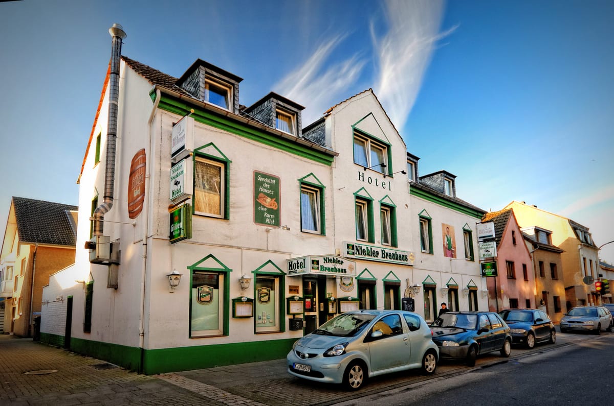 Niehler Hotel — 1