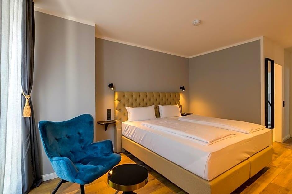 Nikii City Hotel - Leverkusen — 1