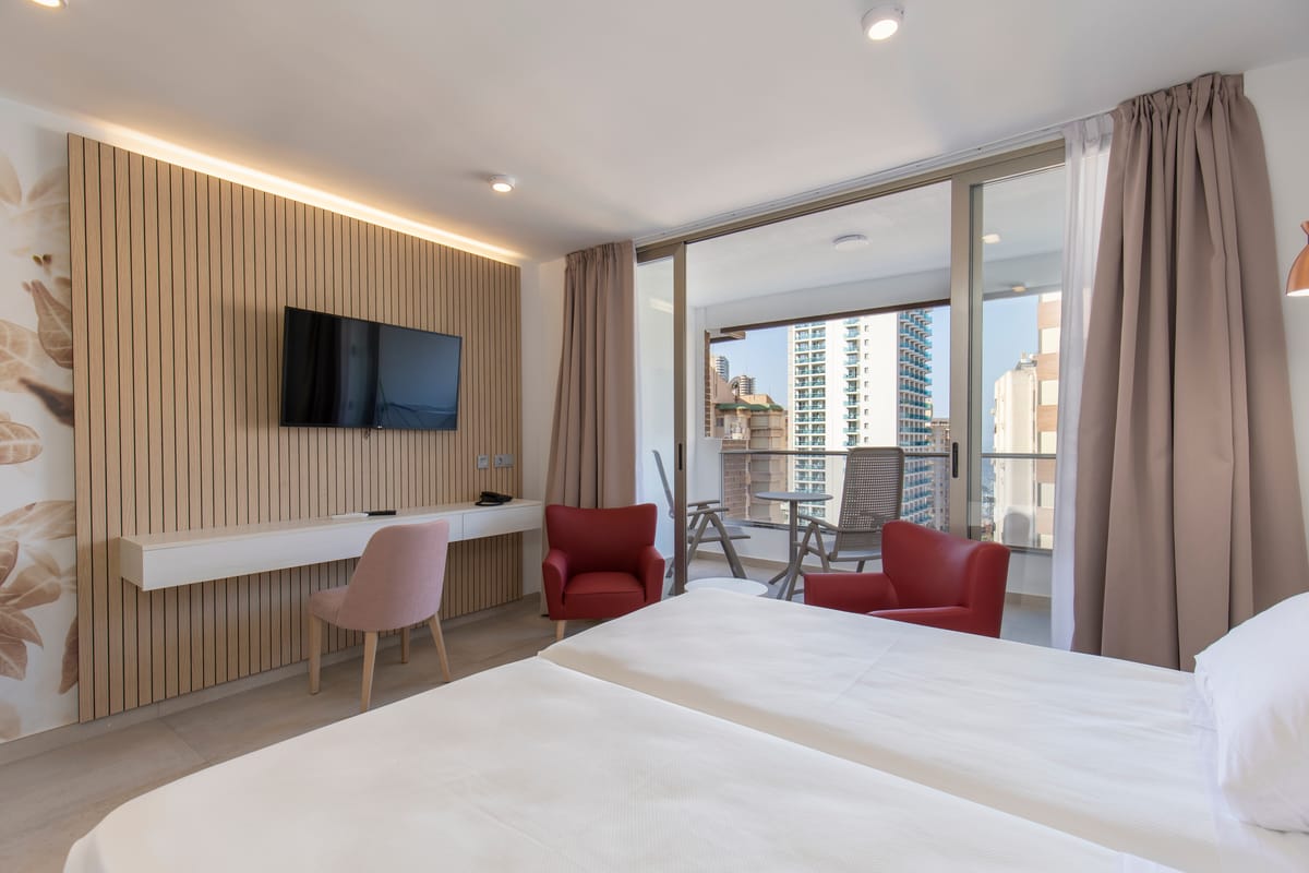 Aparthotel BCL Levante Beach — 1