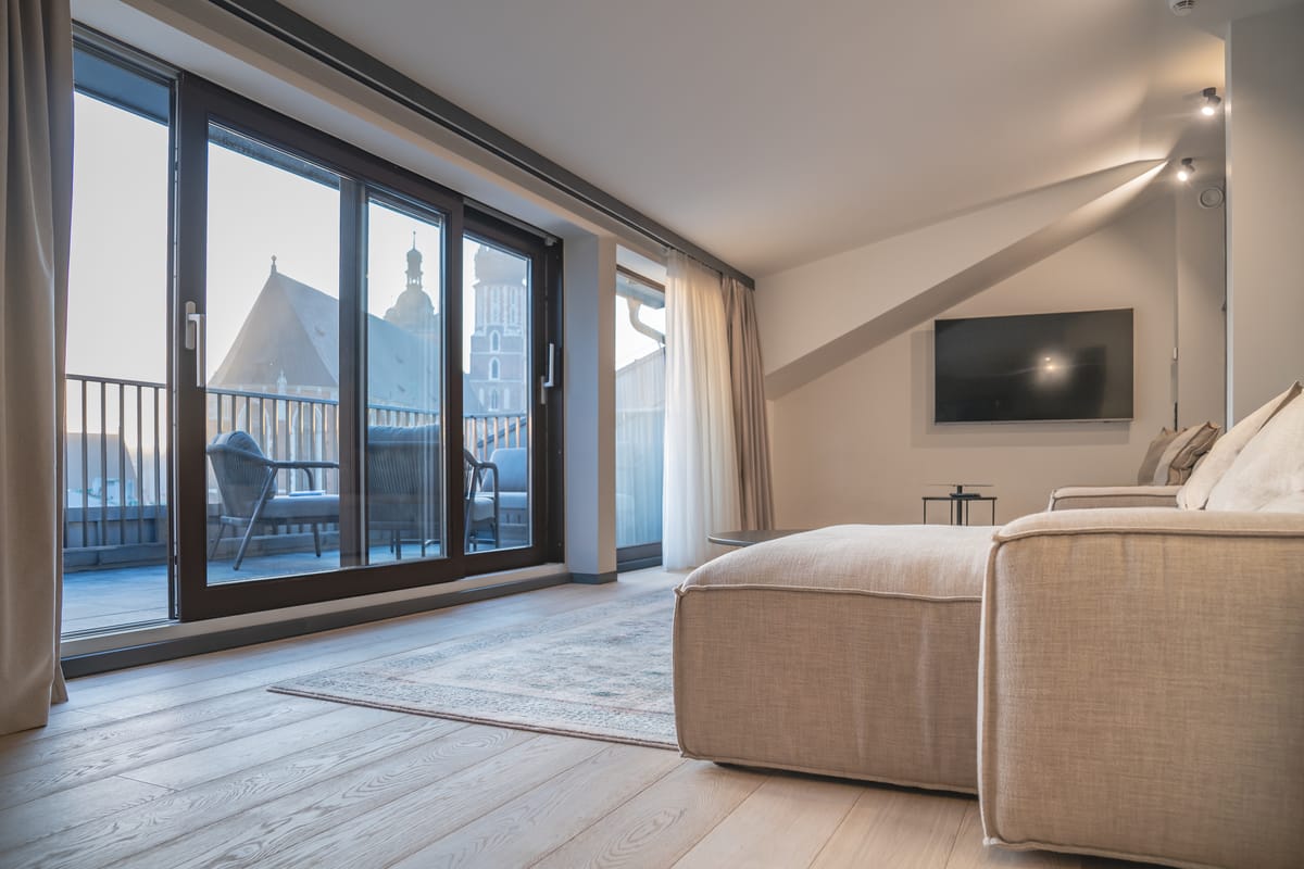 Nomadic Suites — 2
