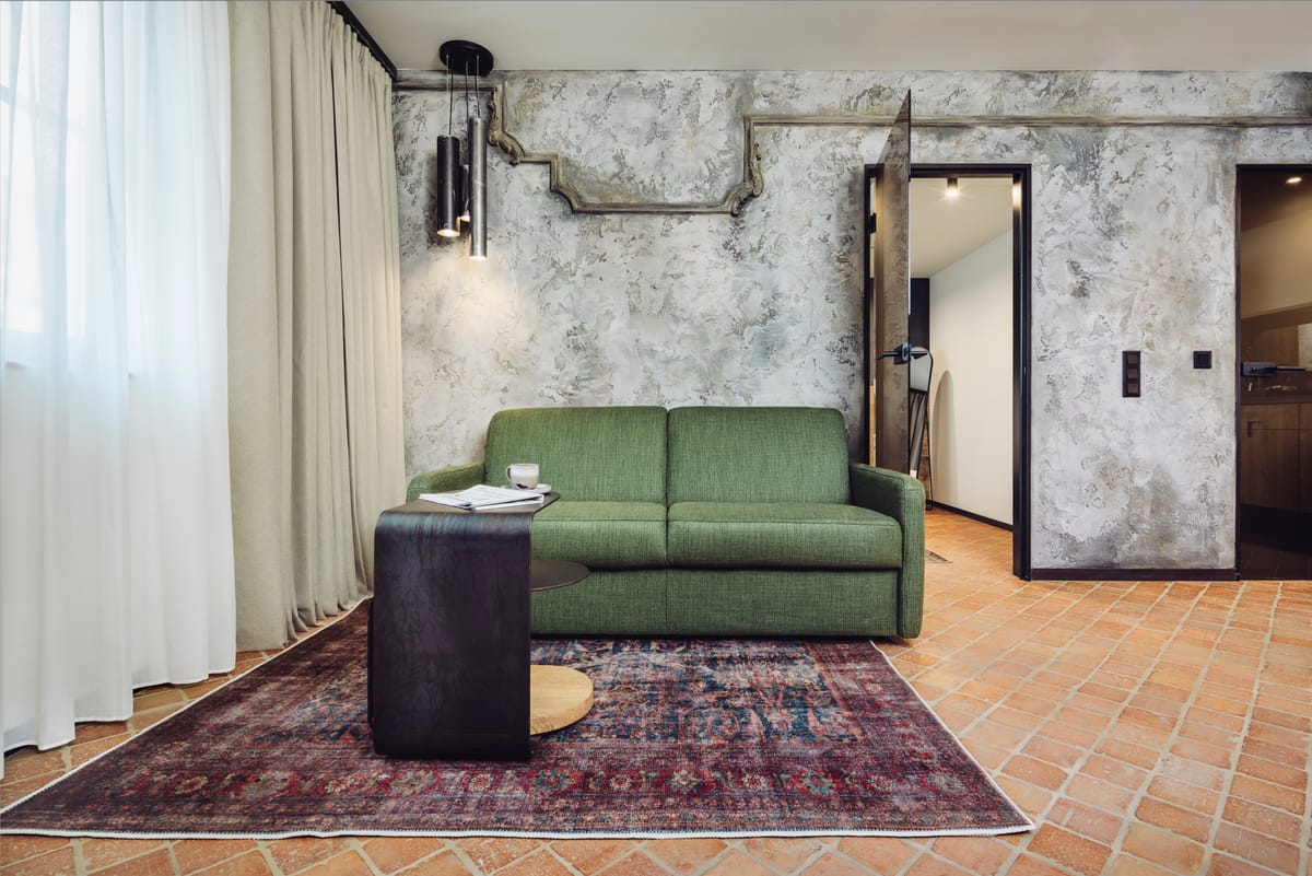 Nomadic Suites — 5