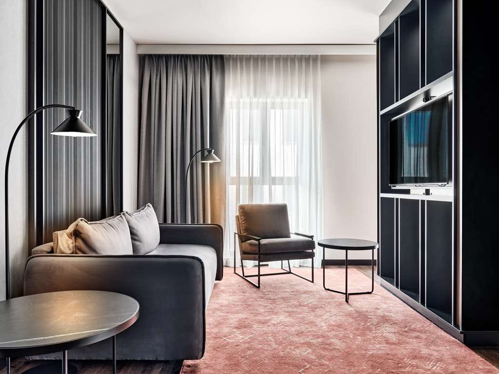 Radisson RED Hotel & Radisson RED Apartments, Kraków — 4