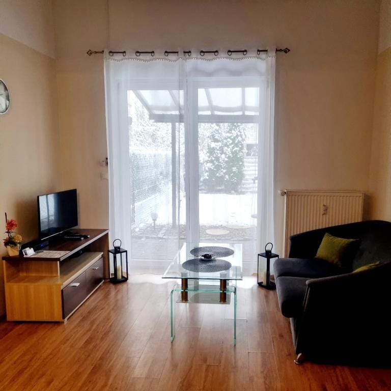 Apartamenty Green Garden z ogrodem i przyjazne dla zwierząt, Racibórz — 2