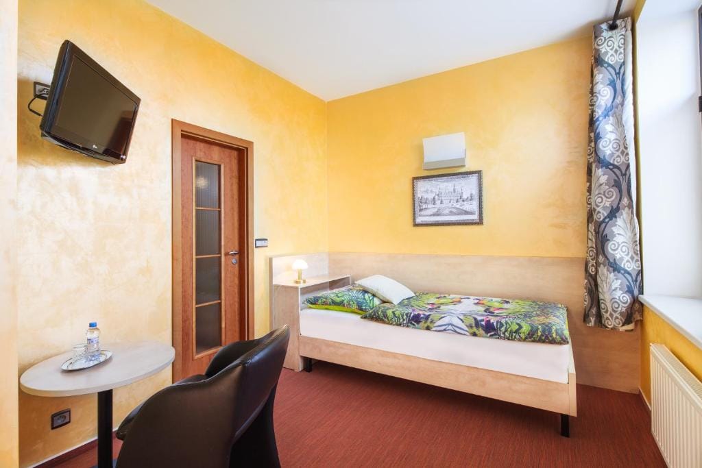 Hotel Conti — 5