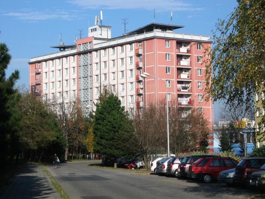 Hotelový Dům — 1
