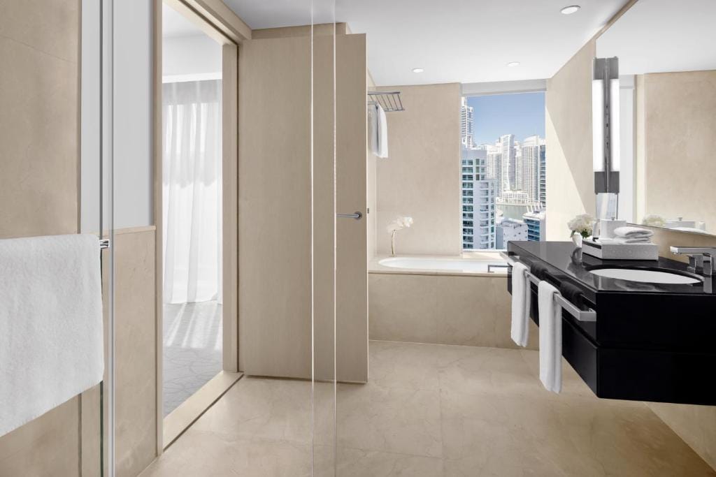 JW Marriott Hotel Marina — 4