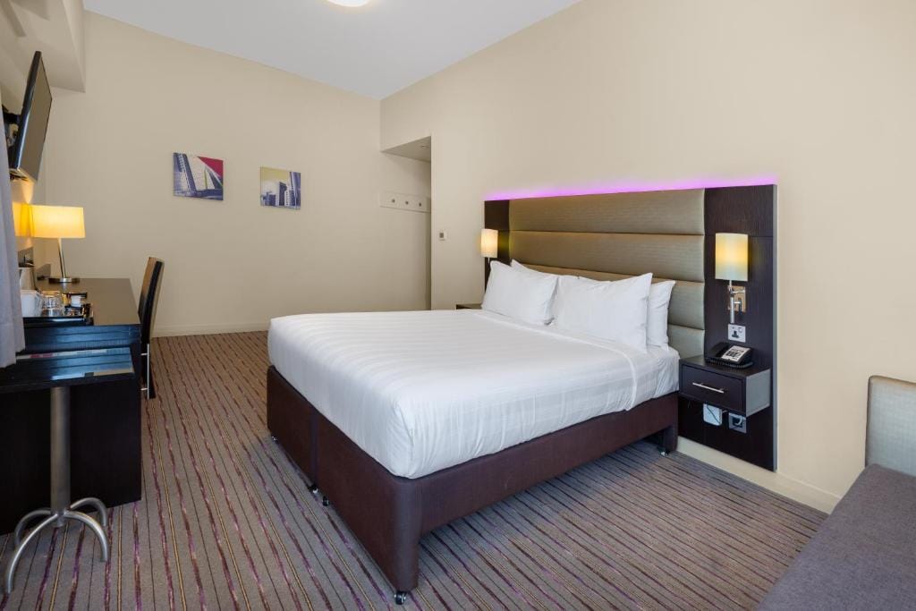 Premier Inn Dubai Ibn Battuta Mall — 2