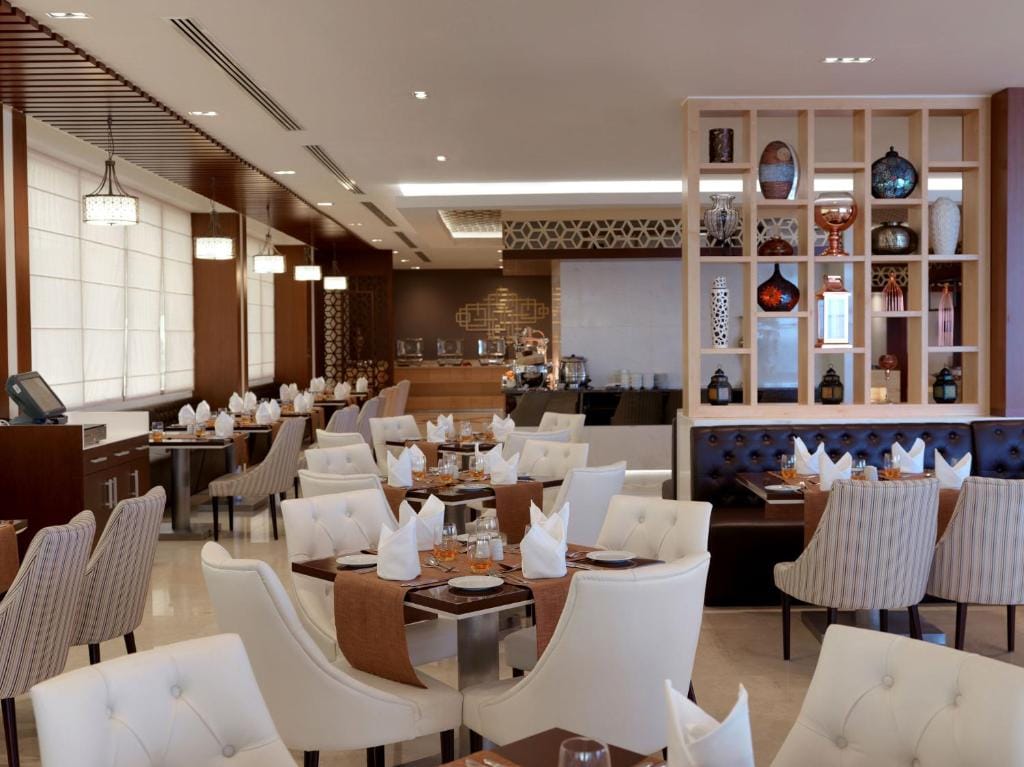 Two Seasons Hotel & Apartments — 5