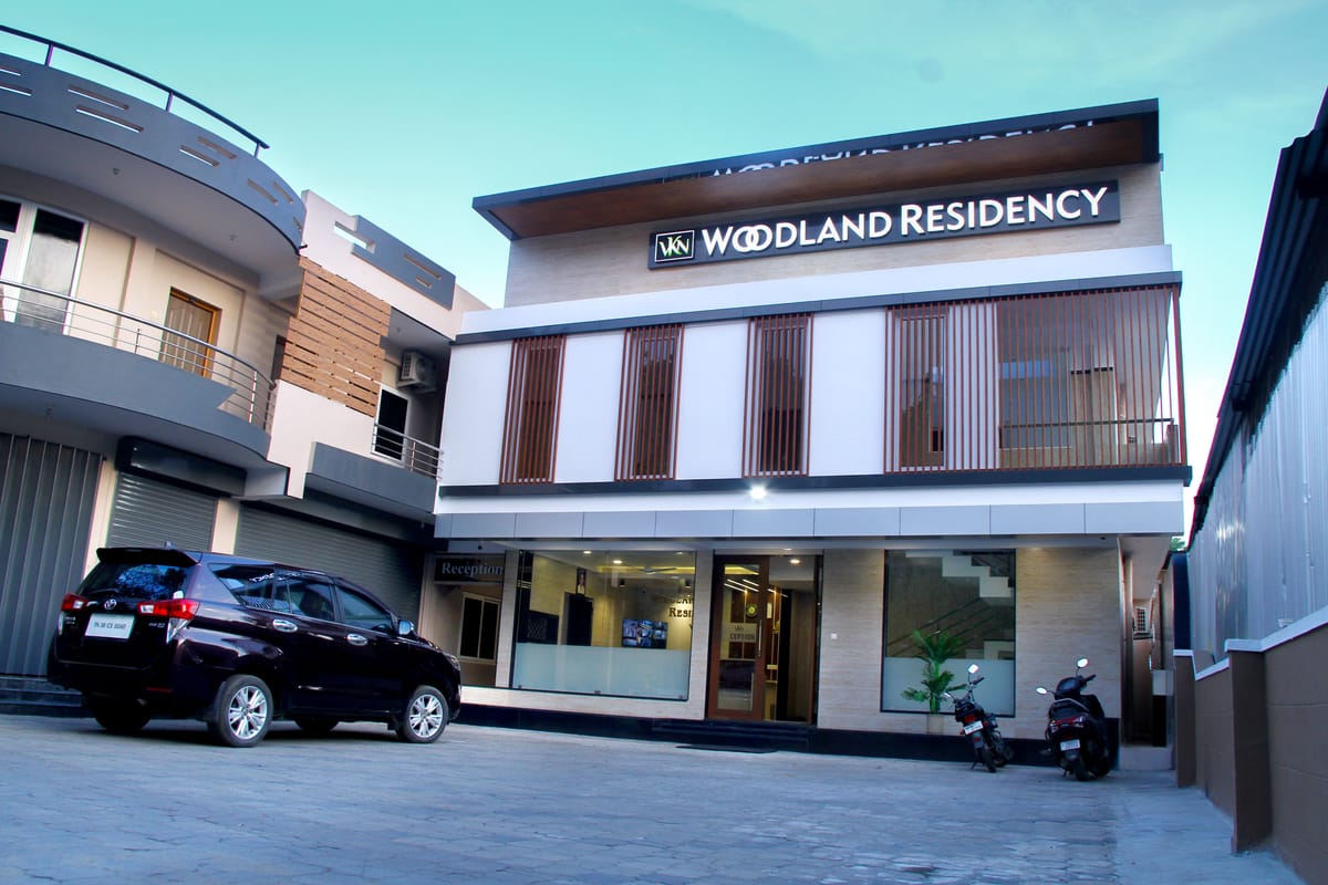 Hotel Woodland Residency — 3