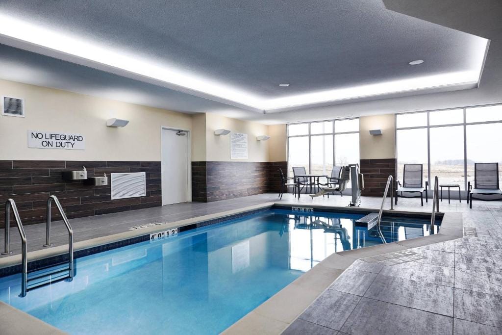Fairfield Inn & Suites Sheboygan — 4