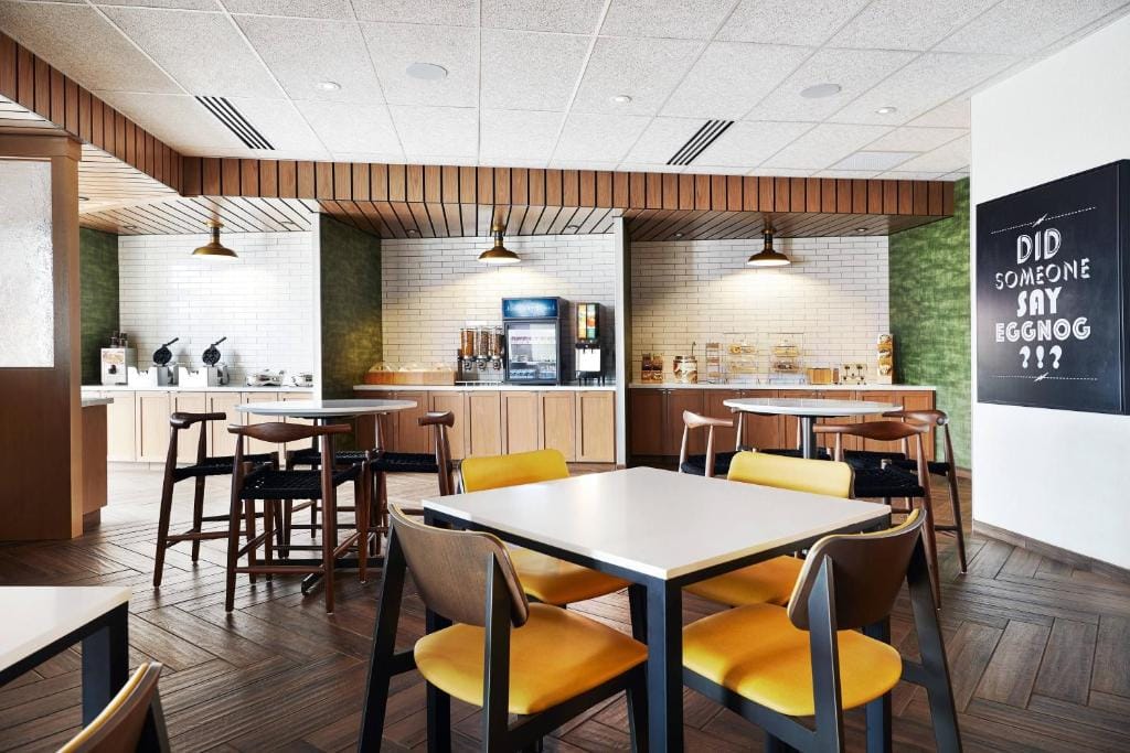 Fairfield Inn & Suites Sheboygan — 5