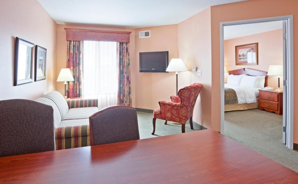 GrandStay Hotel & Suites Downtown Sheboygan — 2