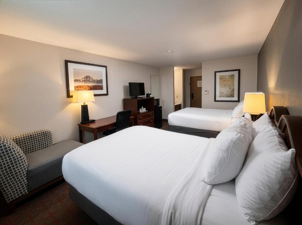 Harbor Winds Hotel — 2