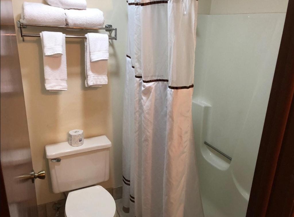 Harbor Winds Hotel — 3