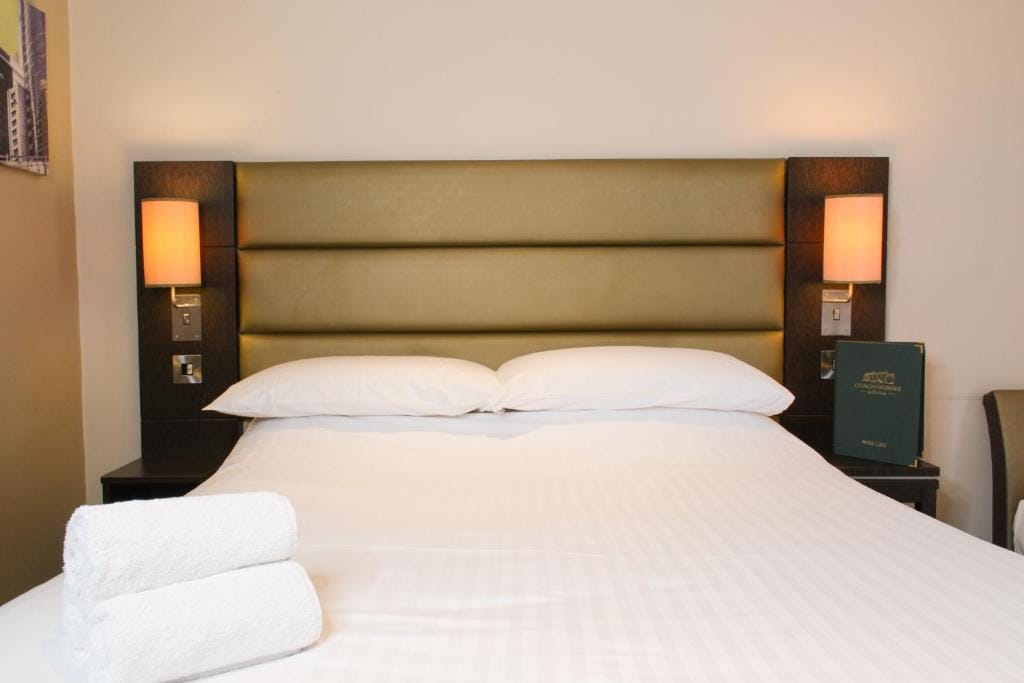 Coach & Horses Hotel — 4