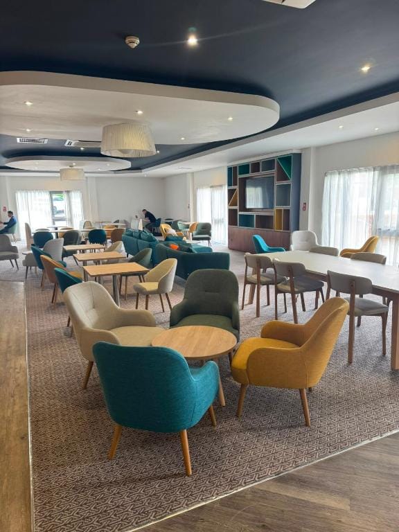 Holiday Inn Cardiff North M4 Jct 32 by IHG — 3