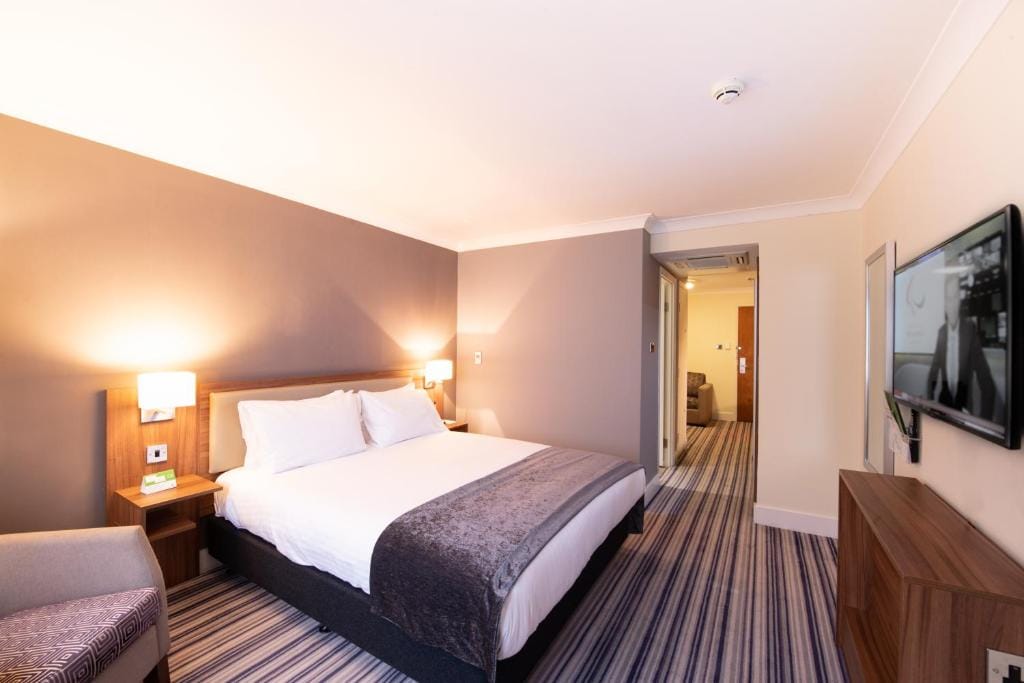 Holiday Inn Cardiff North M4 Jct 32 by IHG — 4