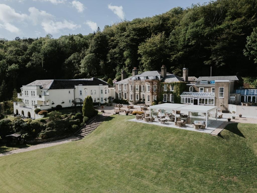New House Country Hotel — 1