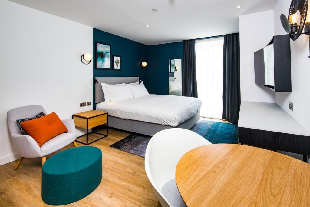 Staybridge Suites - Cardiff by IHG — 2