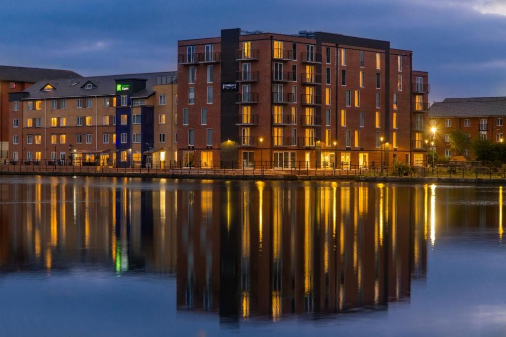 Staybridge Suites - Cardiff by IHG — 5