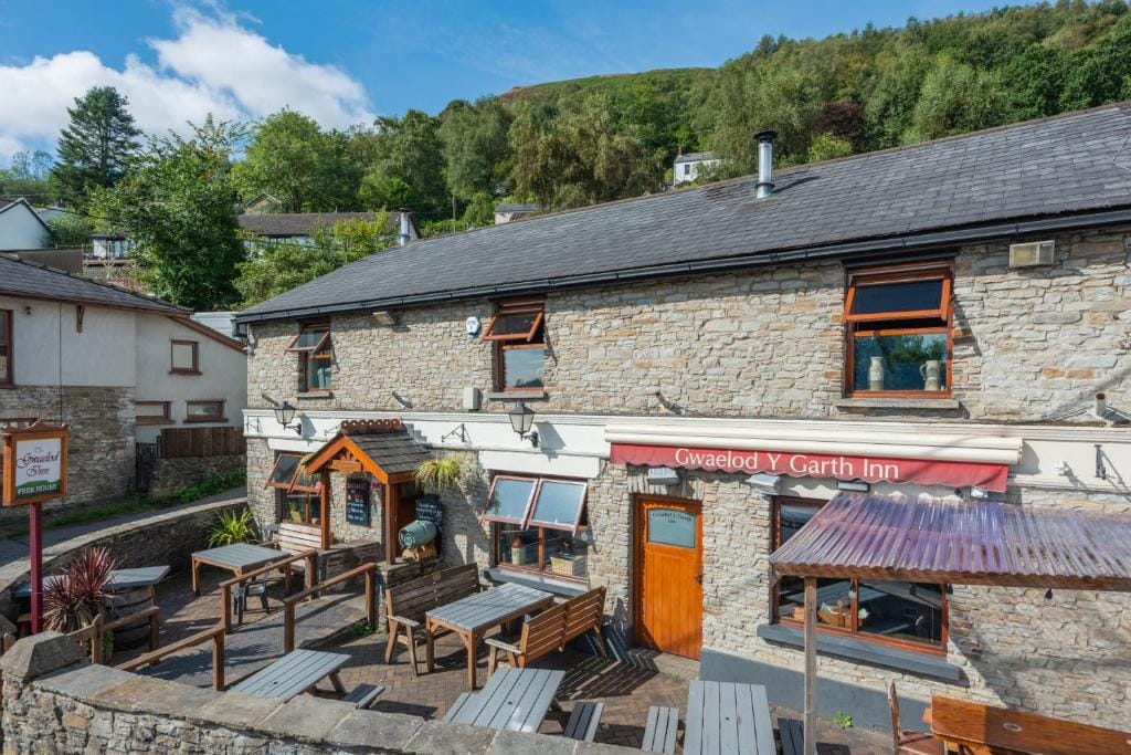 The Gwaelod y Garth Inn — 1