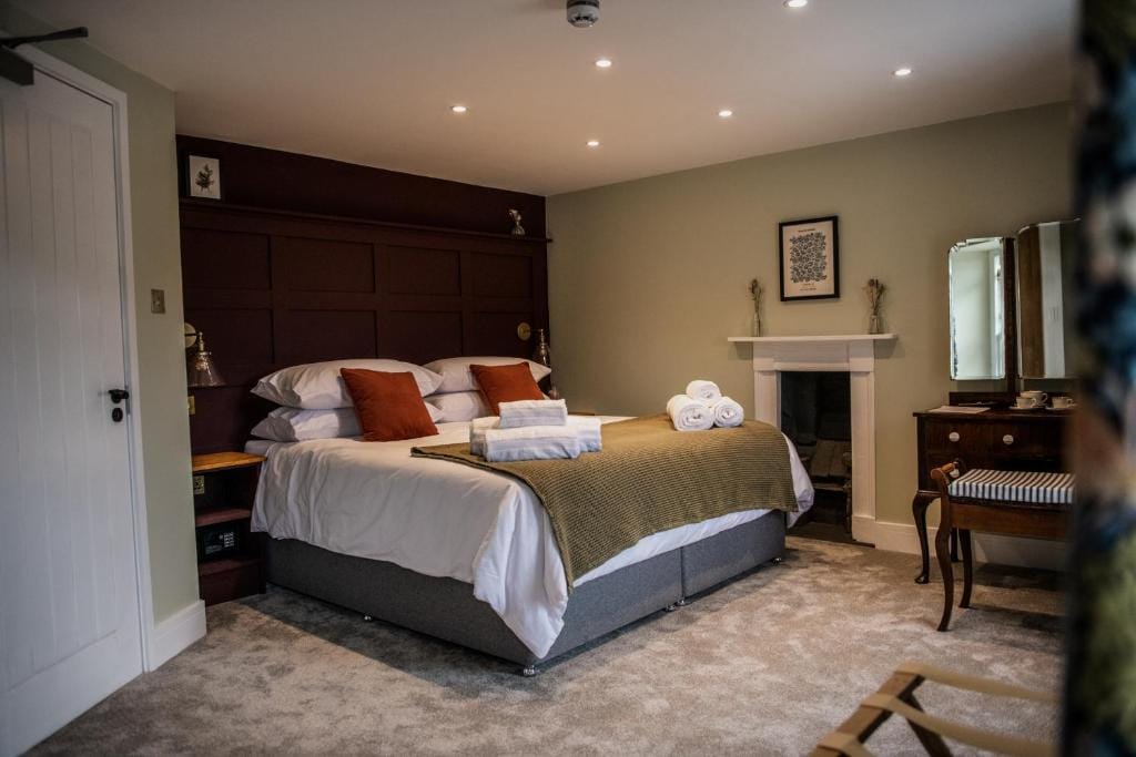 The Heathcock Boutique Hotel - Room 2 — 2