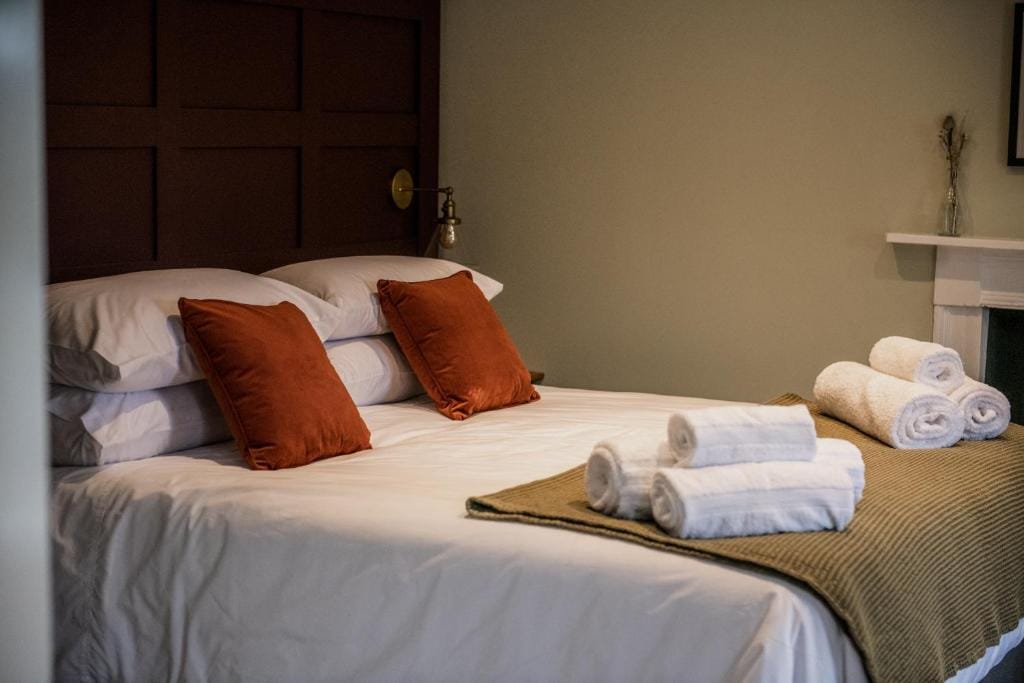 The Heathcock Boutique Hotel - Room 2 — 4