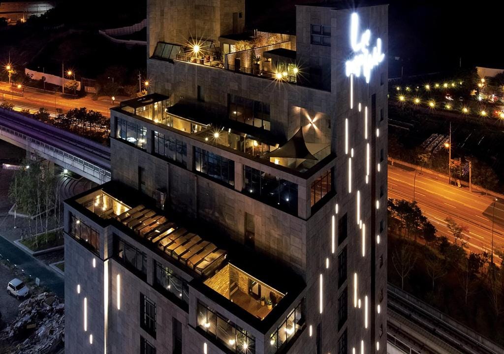 Lee Design Hotel — 1
