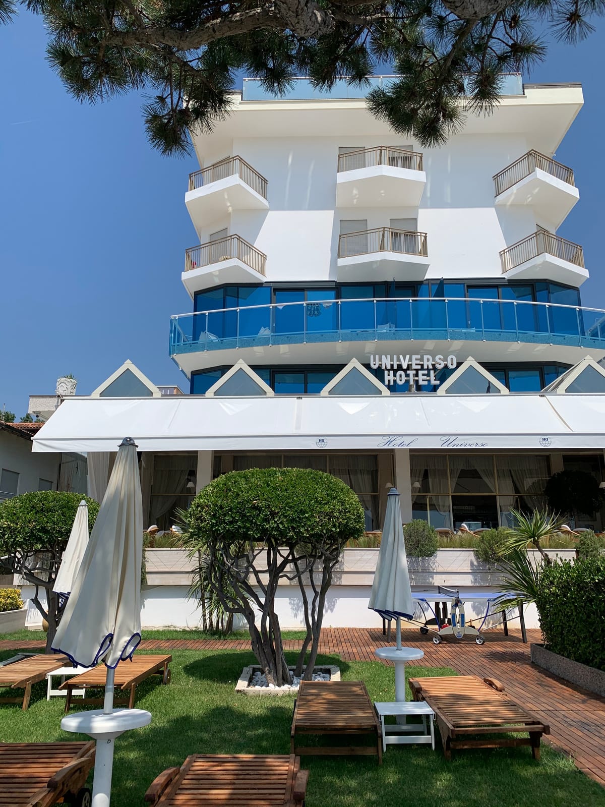 Hotel Universo — 2