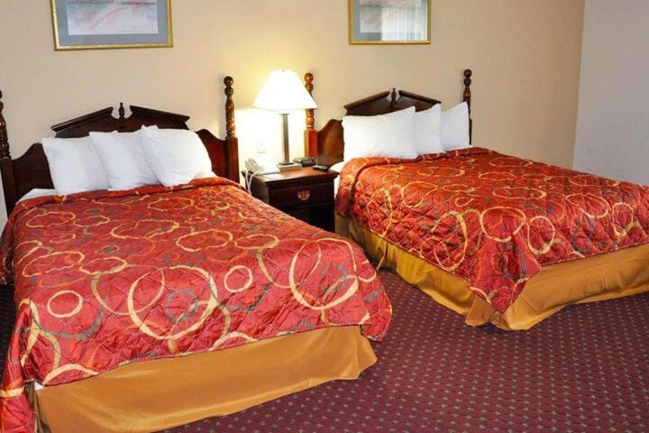 Avalon Inn — 3