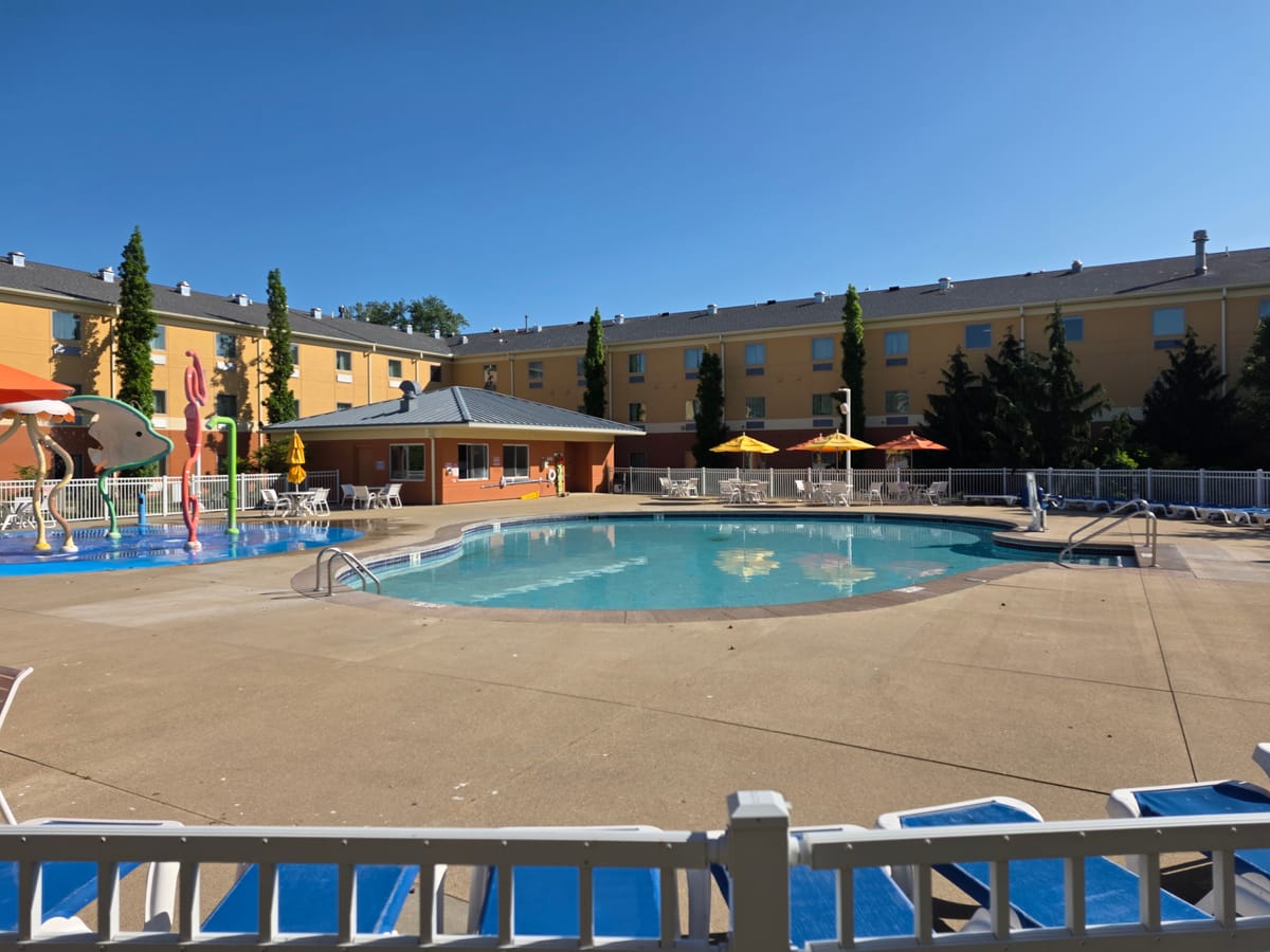 Cedar Point's Express Hotel — 3