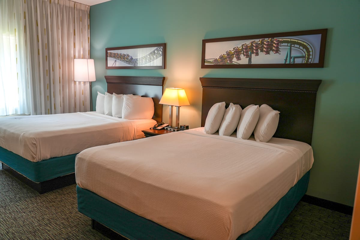 Cedar Point's Express Hotel — 4