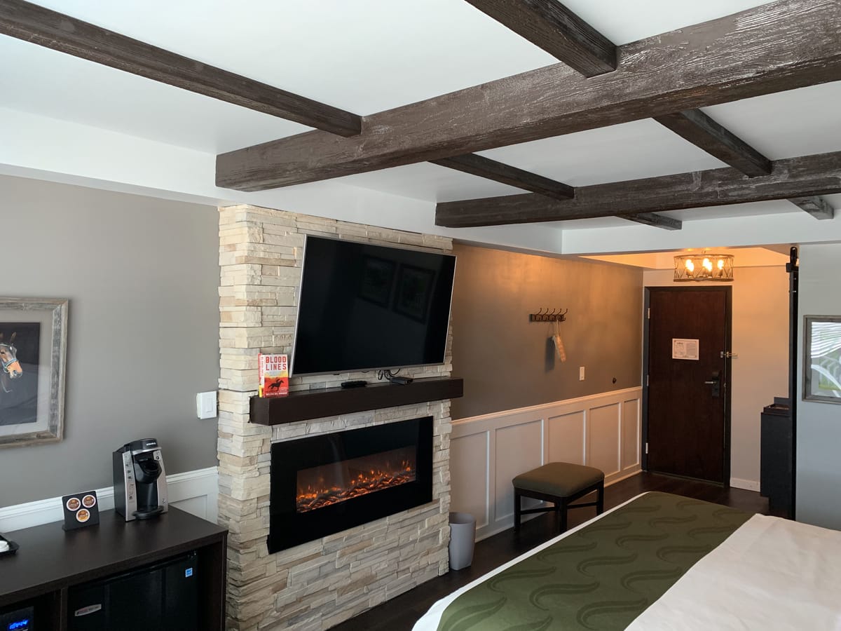 Cedar Stables Inn and Suites — 3
